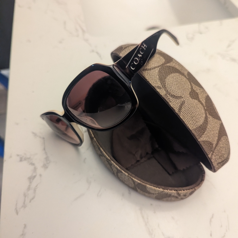 Elegant Brown & Cream Sunglasses